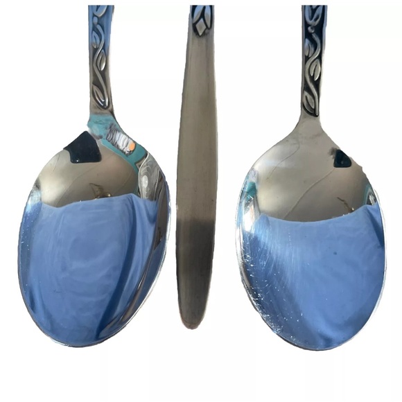 12 Pc Vintage Tulip Time by Amefa Stainless Steel Place/Dinner/Soup Spoons EUC!! - Picture 3 of 5